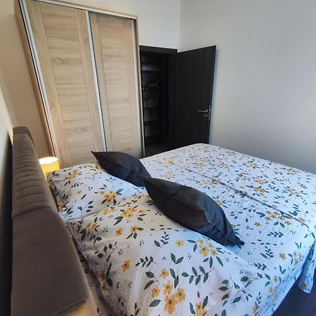 Villa Apartments Brecic 1 Kaštela Екстериор снимка