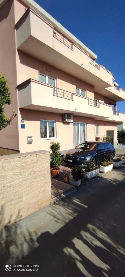 Villa Apartments Brecic 1 Kaštela Екстериор снимка