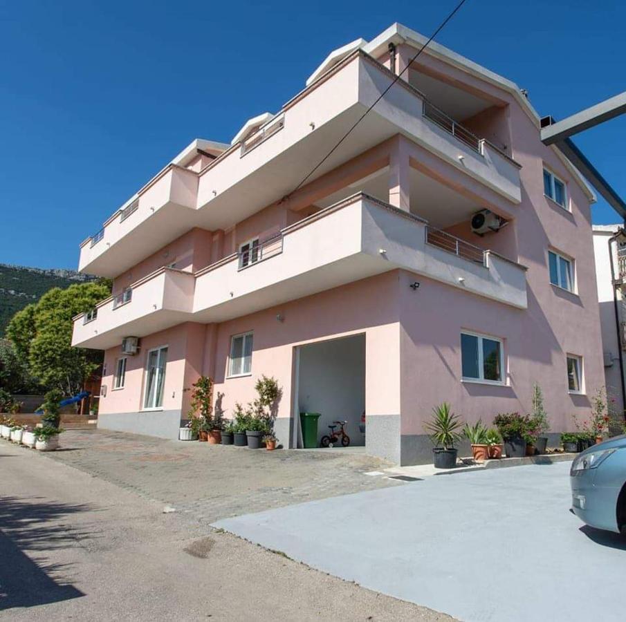 Villa Apartments Brecic 1 Kaštela Екстериор снимка