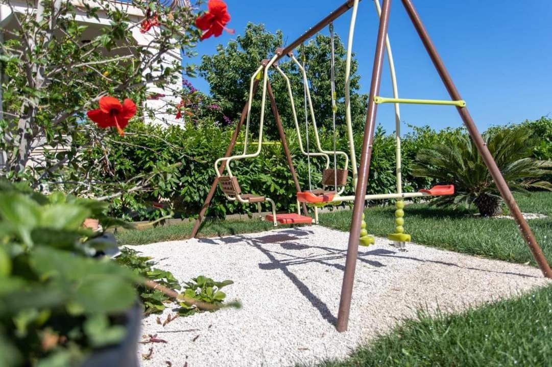 Villa Apartments Brecic 1 Kaštela Екстериор снимка