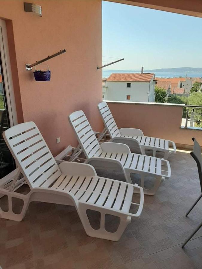 Villa Apartments Brecic 1 Kaštela Екстериор снимка