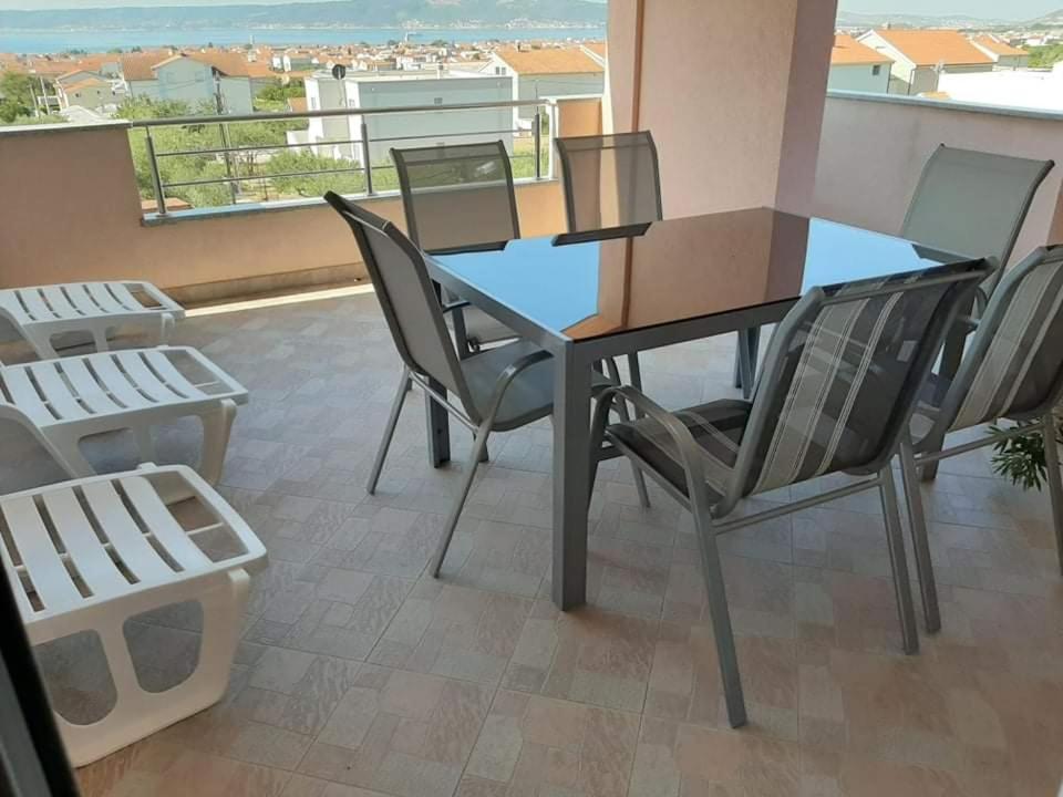 Villa Apartments Brecic 1 Kaštela Екстериор снимка