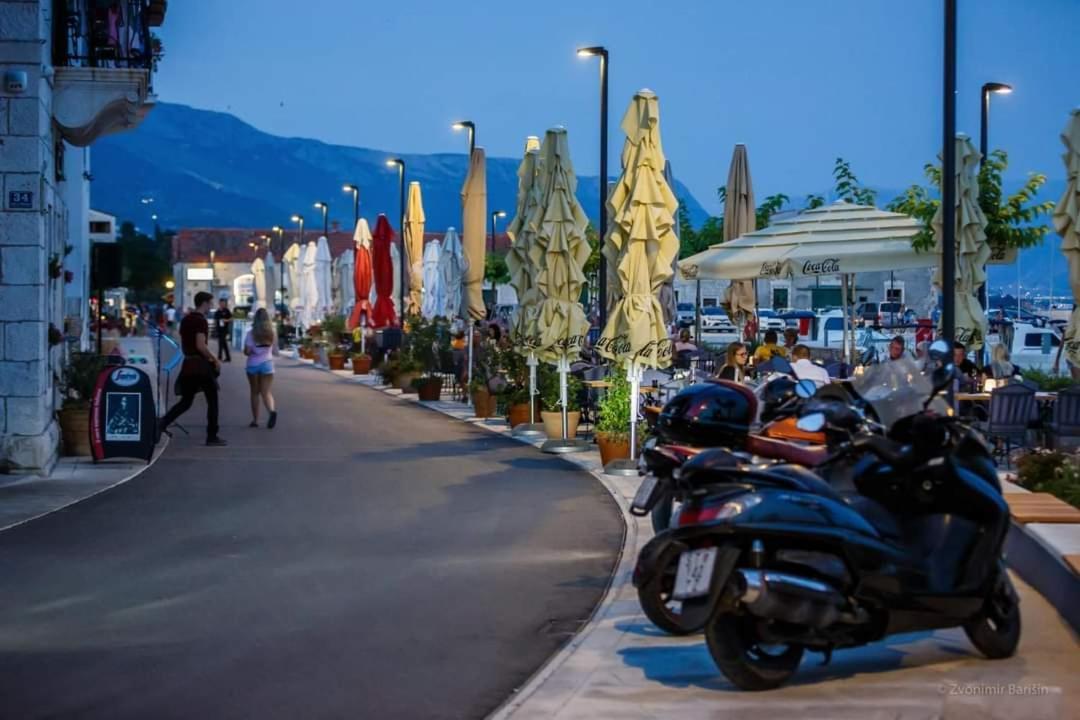 Villa Apartments Brecic 1 Kaštela Екстериор снимка