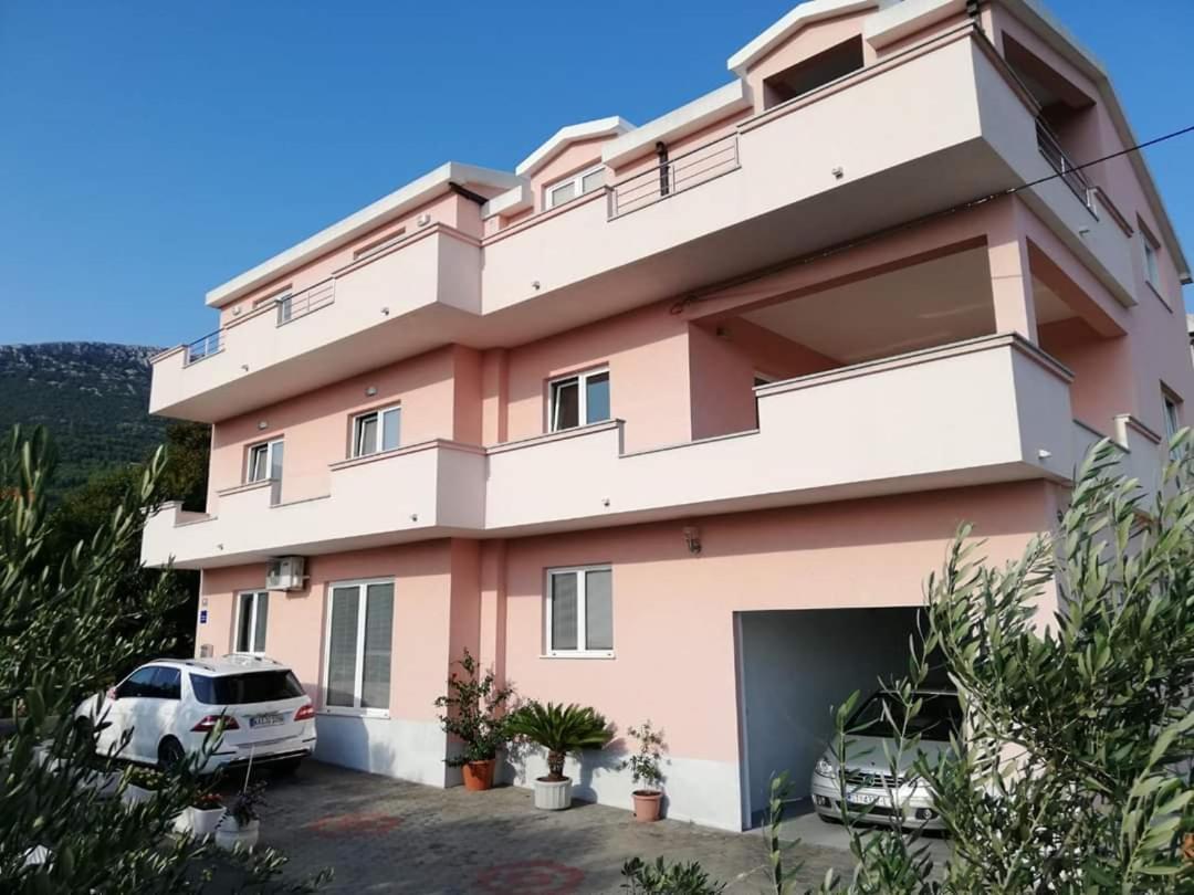 Villa Apartments Brecic 1 Kaštela Екстериор снимка