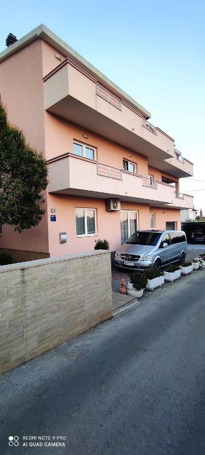 Villa Apartments Brecic 1 Kaštela Екстериор снимка