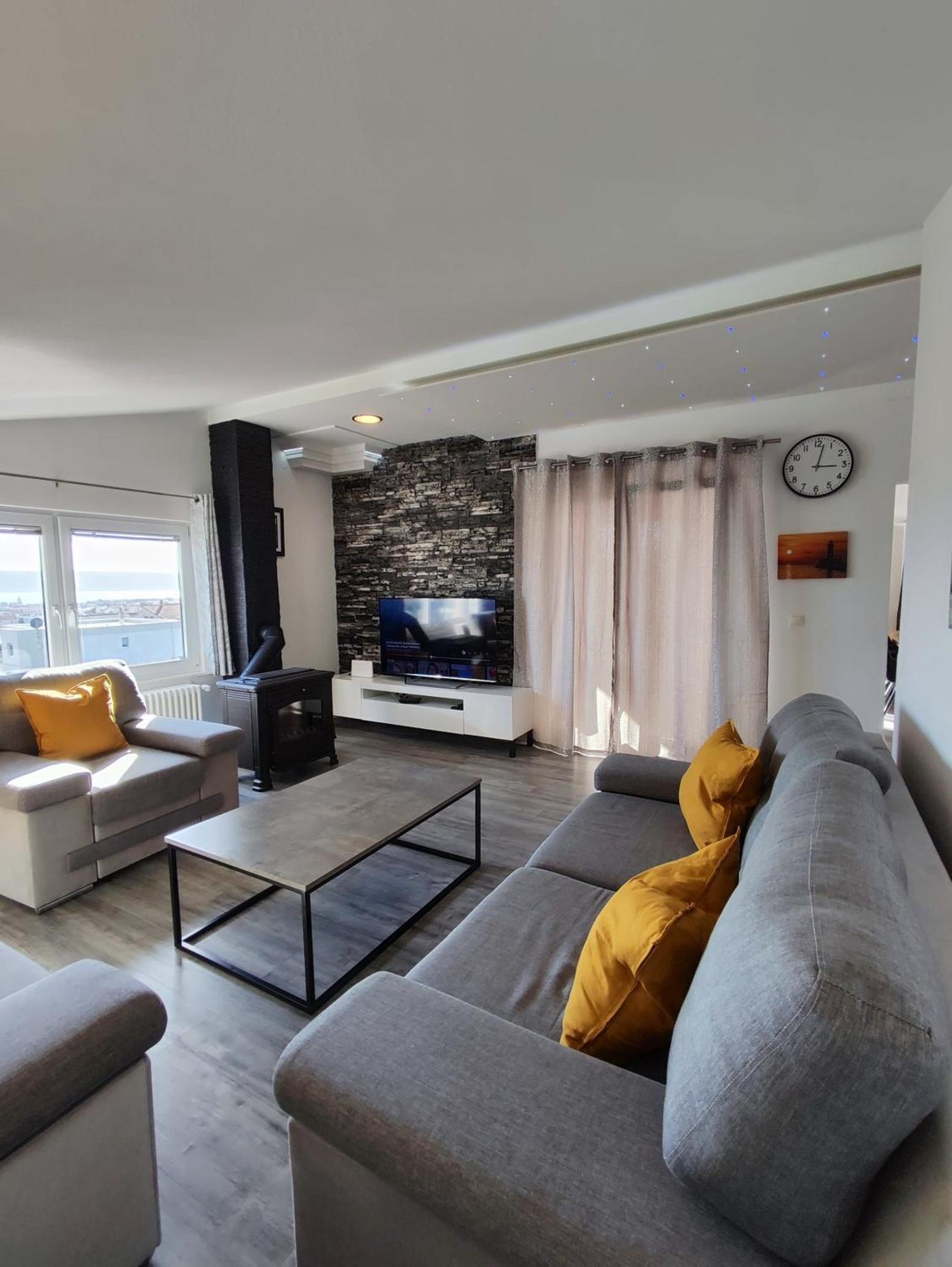 Villa Apartments Brecic 1 Kaštela Екстериор снимка