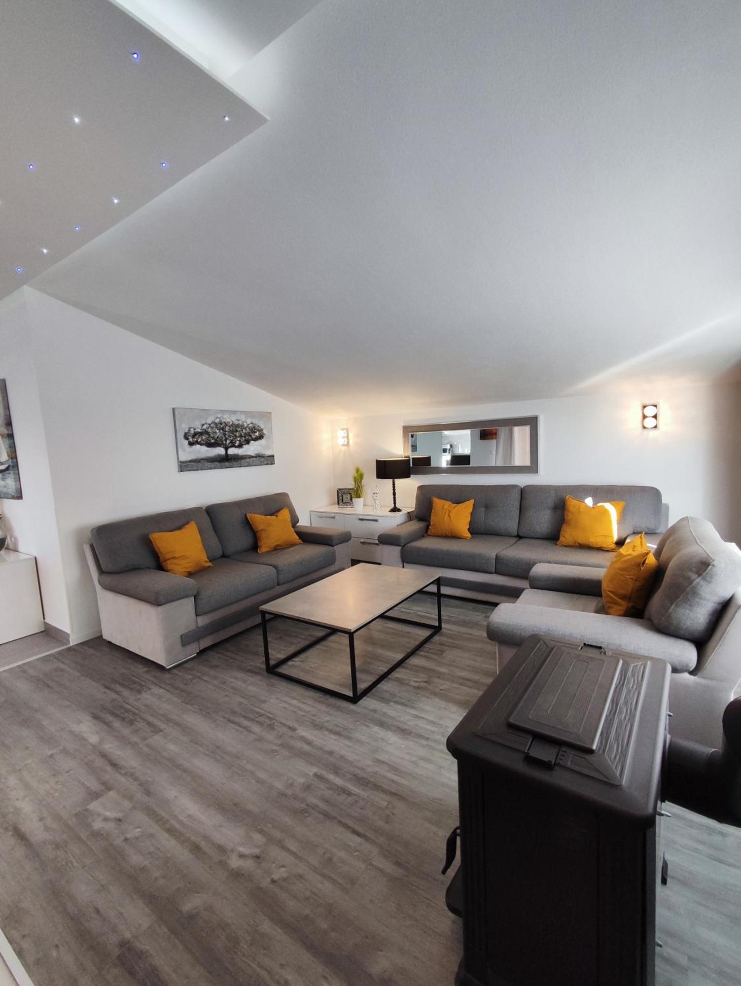Villa Apartments Brecic 1 Kaštela Екстериор снимка